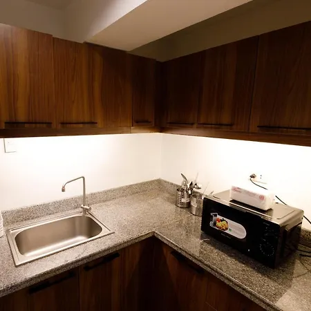 5880 Enriquez Residences Manila Exterior photo