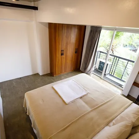 5880 Enriquez Residences Manila Exterior photo